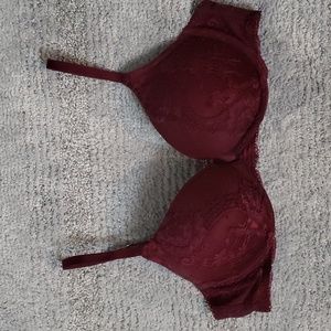 Victoria's Secret Lace Push Up Bra Sz 36B